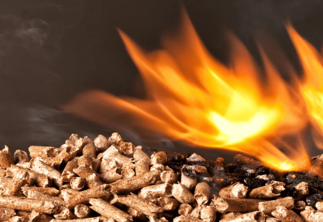 husk pellets are burning