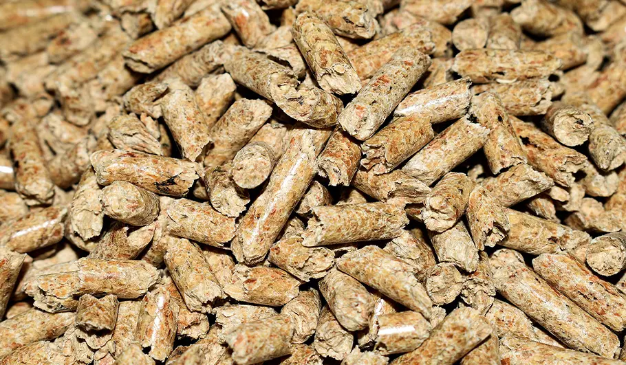 The perfect husk pellets, which have smooth surfaces and are free from impurities.